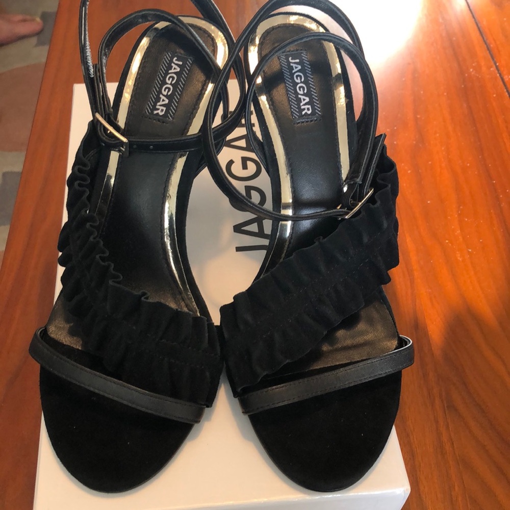 Jaggar Black sandals